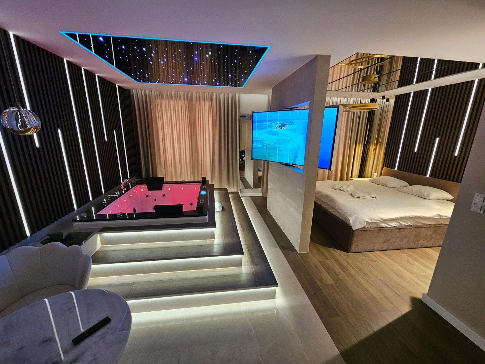 Masarska 8 Vip Apartamenty Jacuzzi Краков Экстерьер фото